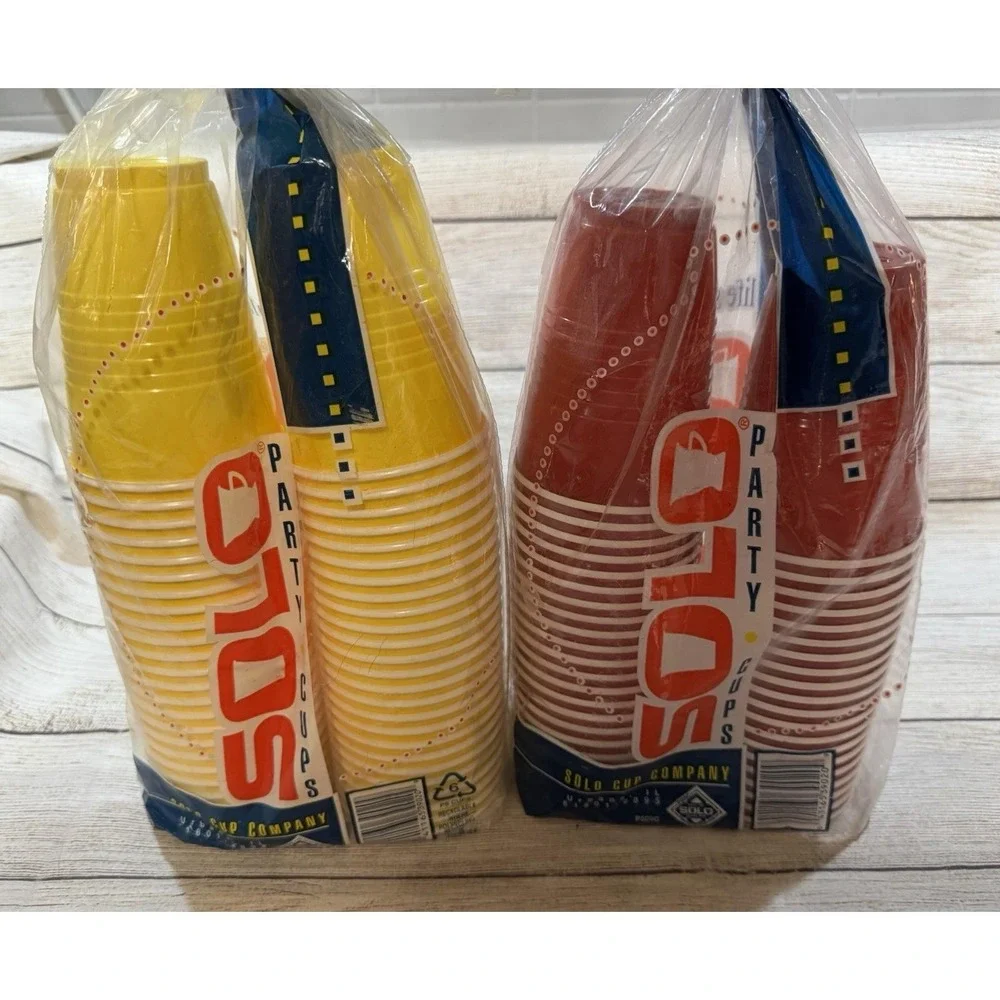 2 Vintage Pkgs SOLO Red & Yellow Party Cups 9 ounces Movie Prop Made in USA TubH